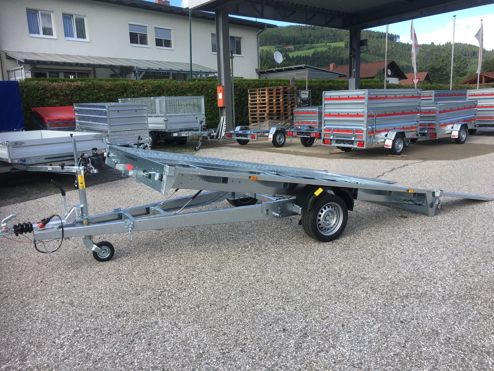 PKW Anhänger, Fahrzeugtransporter HP 350/18 ATK 1800 kg Gesamtgewicht, Plateau kippbar, 3500x2000 mm, Autotransporter