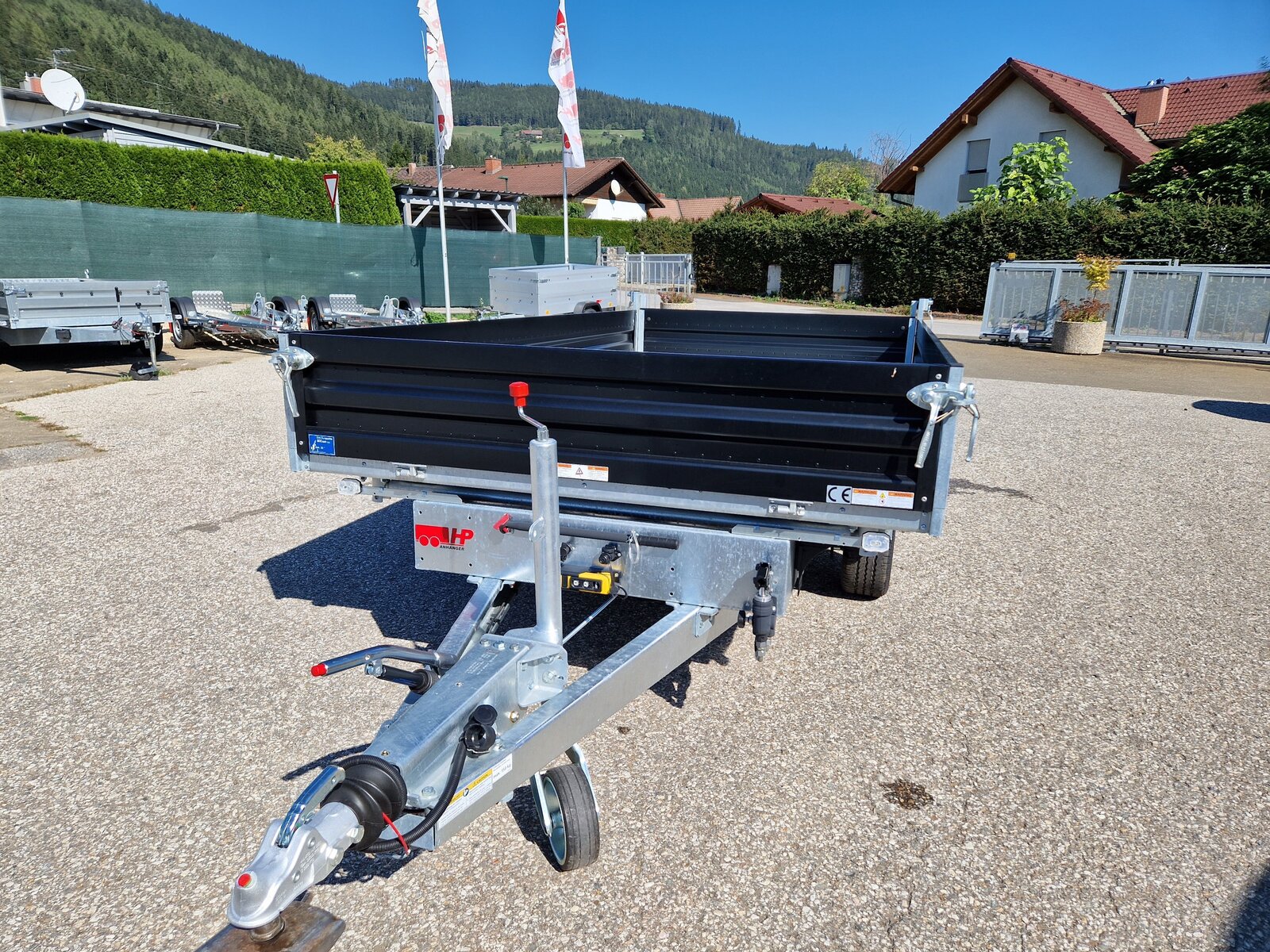 PKW-Anhänger, Dreiseitenkipper Humbaur HTK 3500.31 - Tandem-3-Seiten Kipper Stahl mit E-Pumpe, 3.500kg