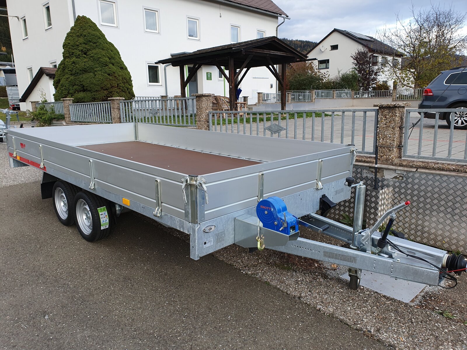 PKW Anhänger, Fahrzeugtransporter HP 412035 ATP-BW, 3500 kg Gesamtgewicht, 4100 x 2040 mm, Autotransporter mit ALU-Bordw.