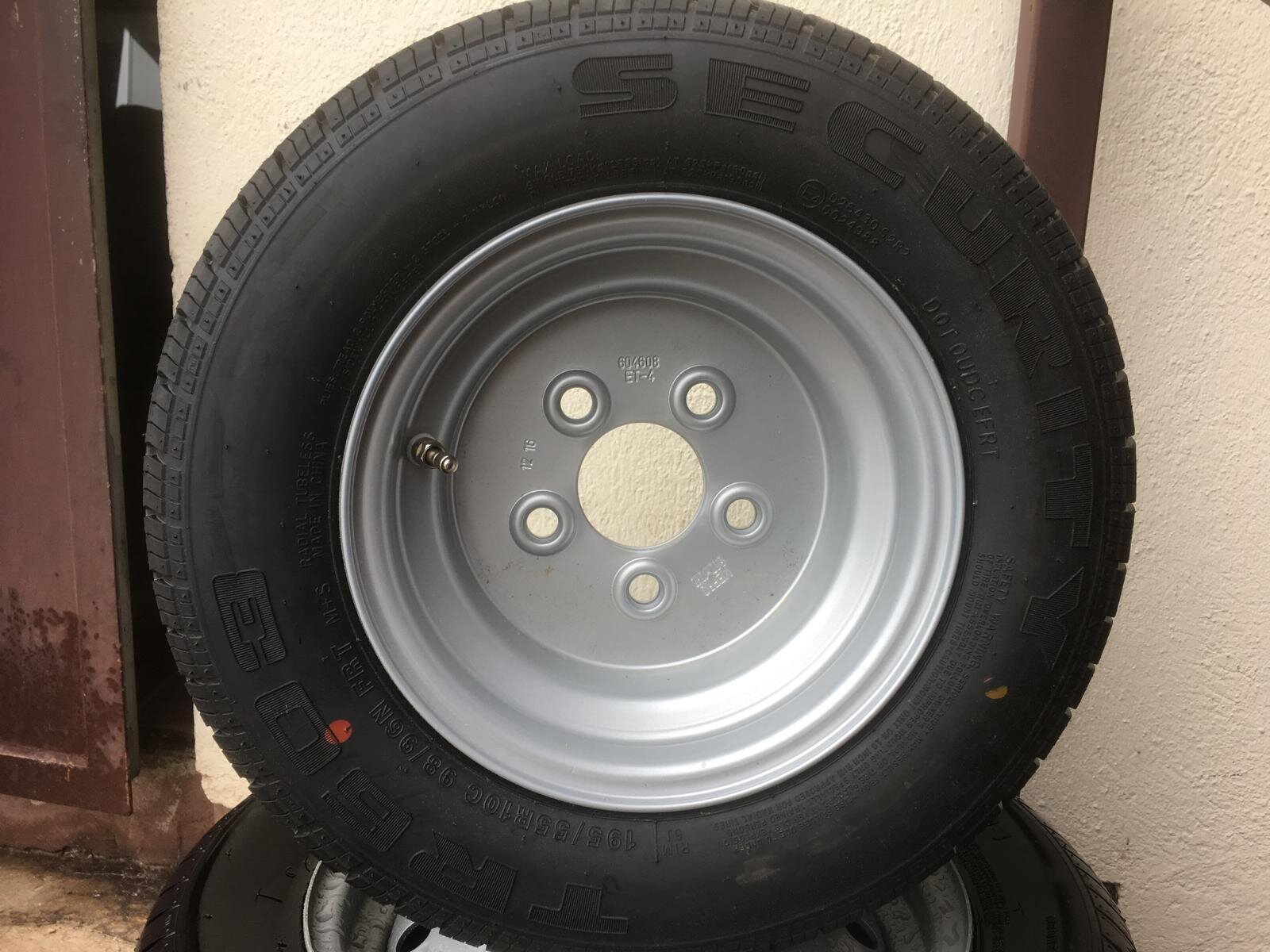 Komplettrad-Reserverad mit Felge 195/55R10 C, Radanschluß 5 x 112, Felge ET0